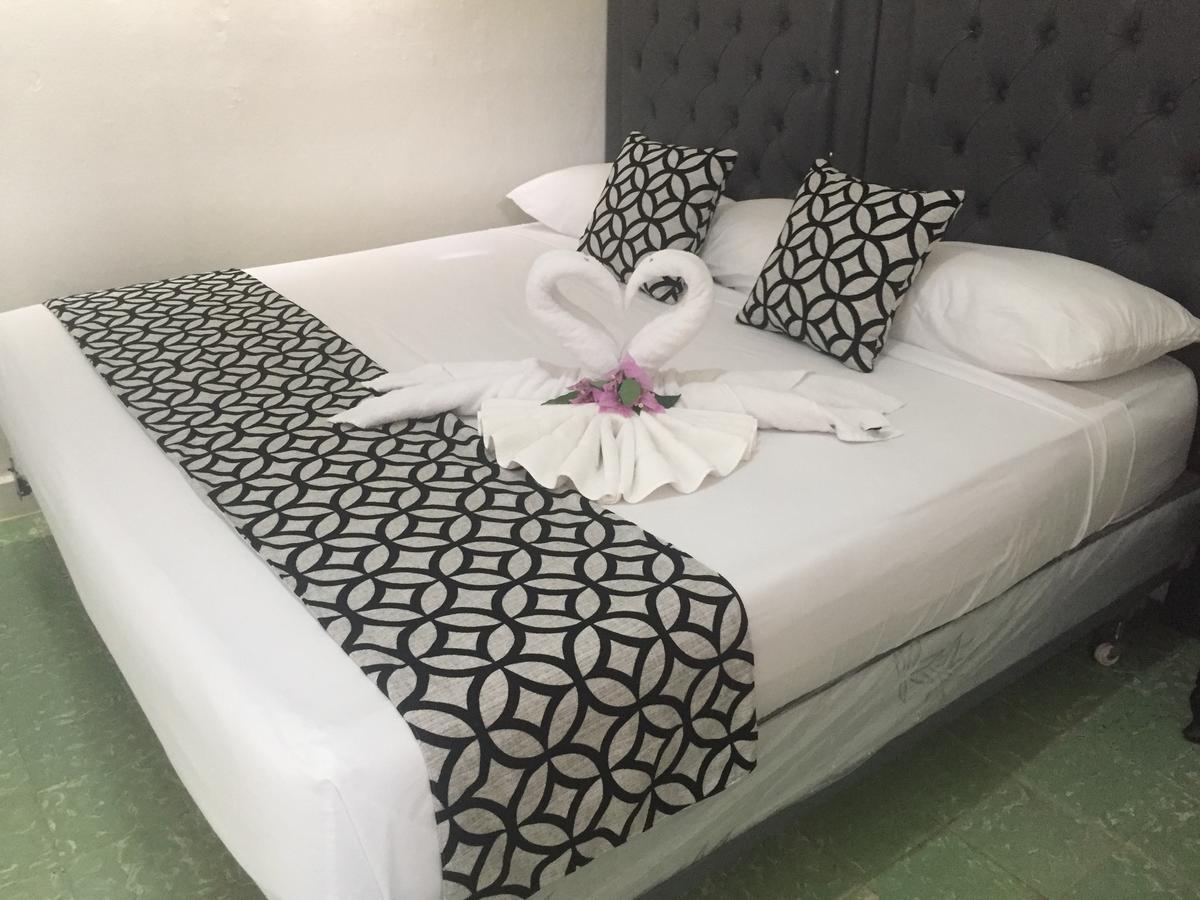 Arboleda Hostal Santo Domingo Bagian luar foto