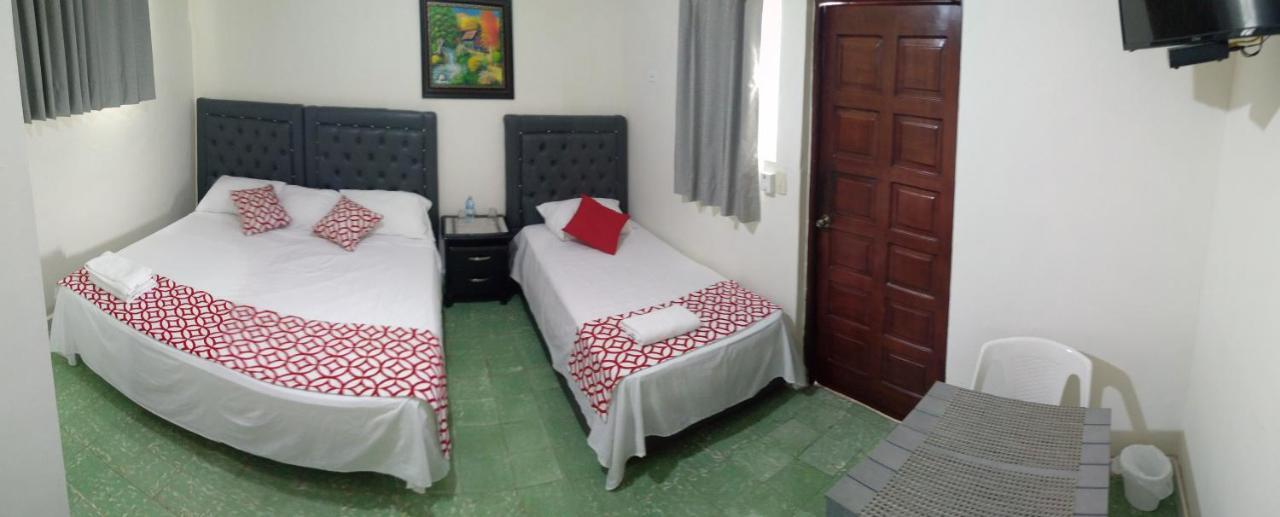 Arboleda Hostal Santo Domingo Bagian luar foto