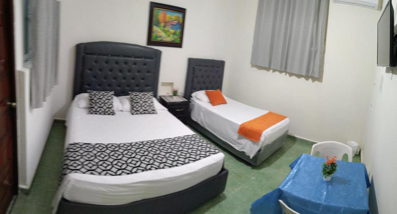 Arboleda Hostal Santo Domingo Bagian luar foto